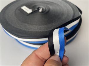 Satinvævet bånd - sort, hvid og blå stribe, 20 mm